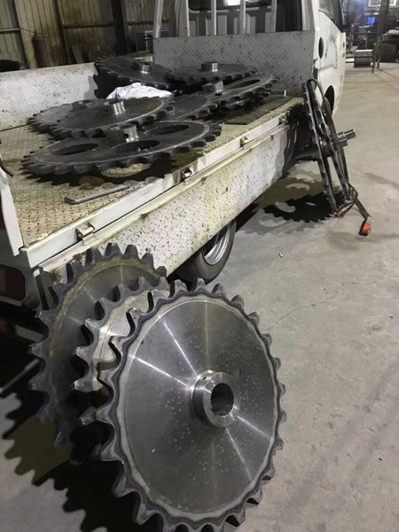 齒輪鏈輪裝車發(fā)貨